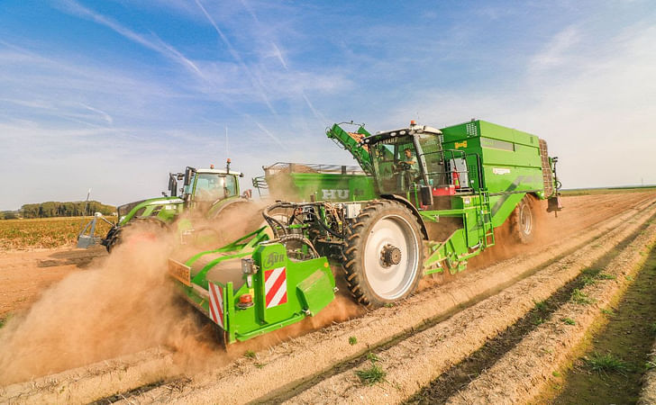 Puma 3 Self-propelled, 4-row harvester