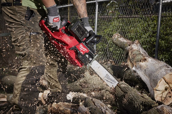 Top 10 battery powered chainsaws for homeowners