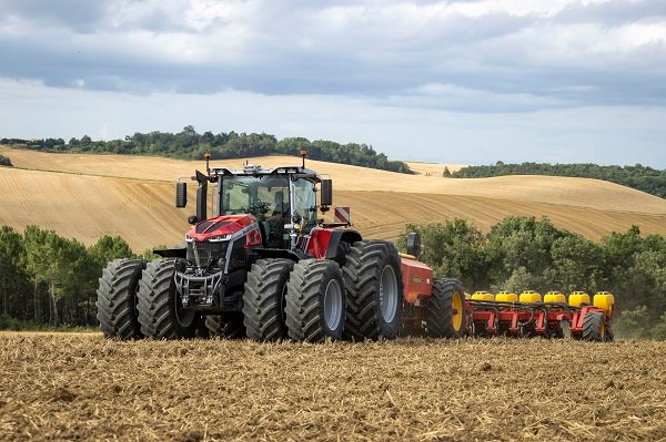 Massey Ferguson 9S Series wins prestigious Innovation Farm Machinery Award