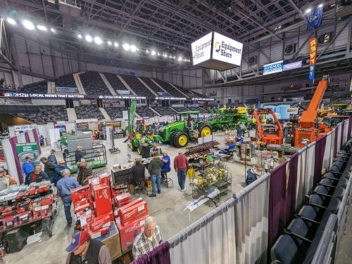 Topeka Farm Show Braves Snowstorm, Continues Uninterrupted
