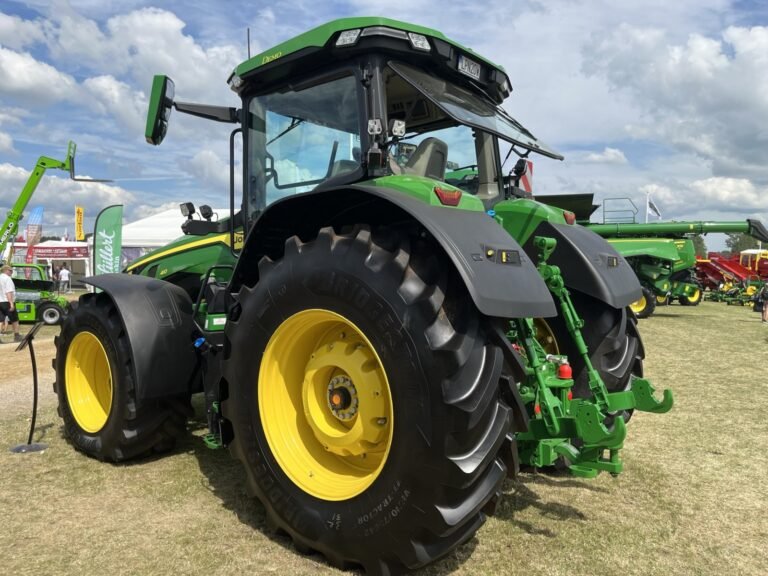 Bridgestone Expands VT-TRACTOR Range with New XXL Tyres for High-Horsepower Farm Machinery