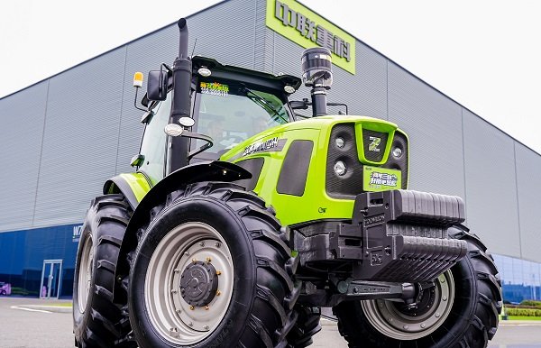 From Zoomlion's hybrid DV3504 to YTO, Lovol, Foton Lovol and more — see how Chinese tractor brands are winning African farmers with affordable, modern mechanisation.